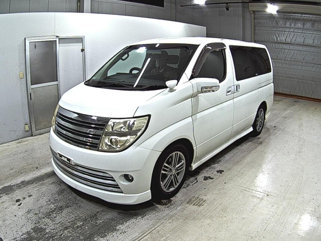 NISSAN ELGRAND