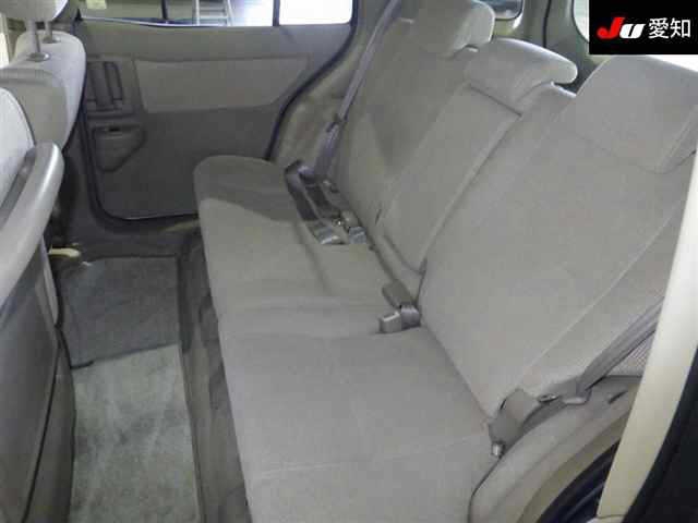 TOYOTA RAUM