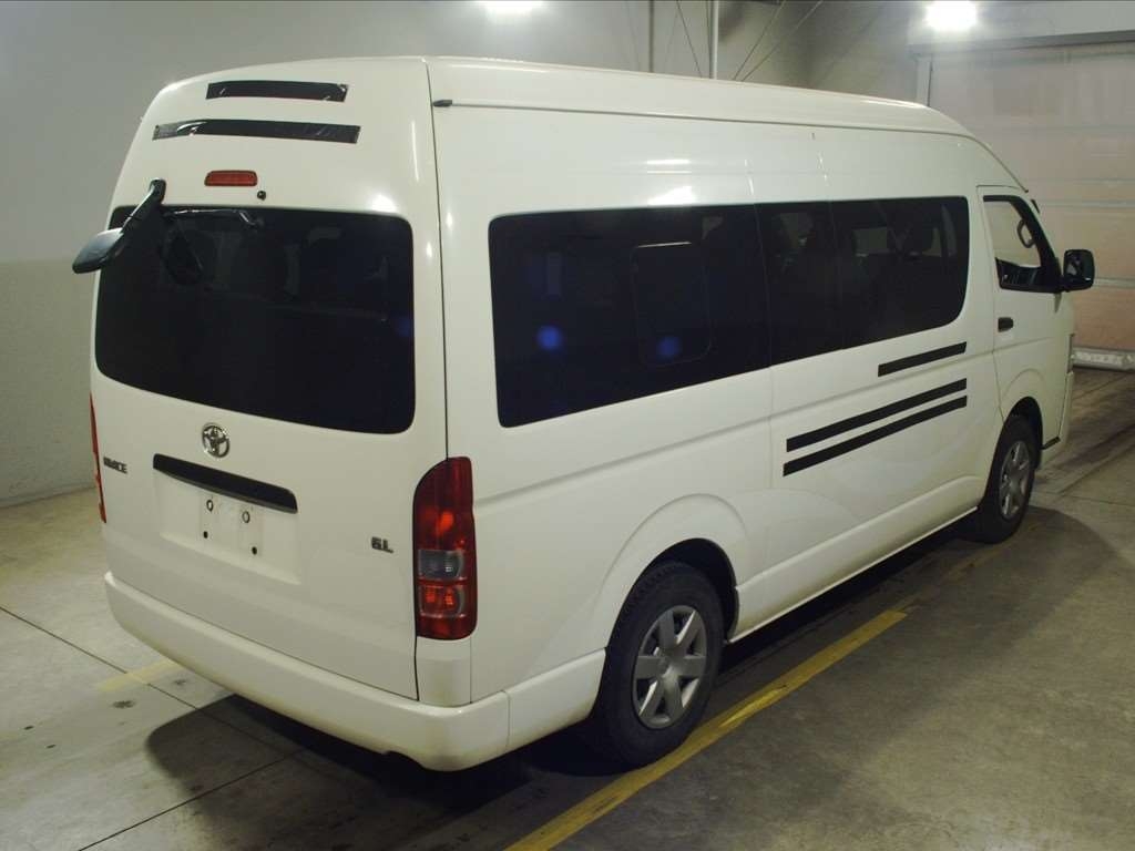 TOYOTA REGIUS ACE