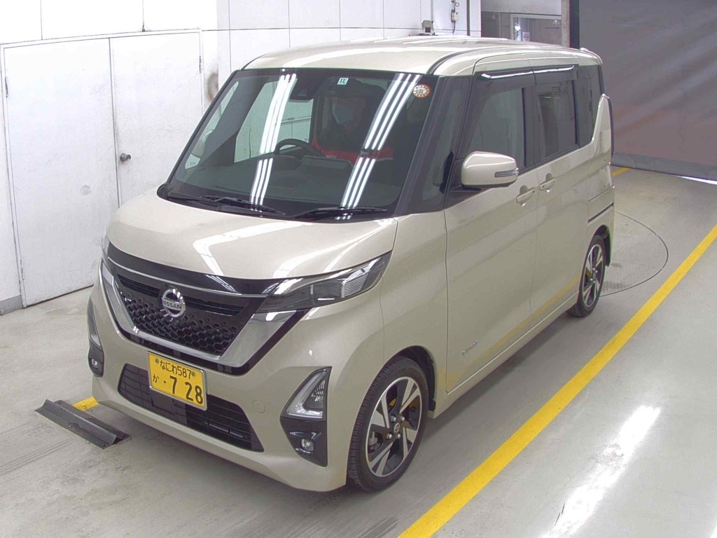 NISSAN ROOX