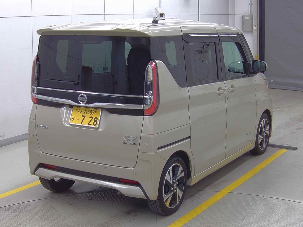 NISSAN ROOX