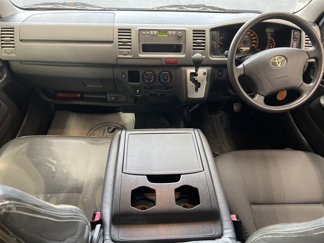 TOYOTA REGIUS ACE