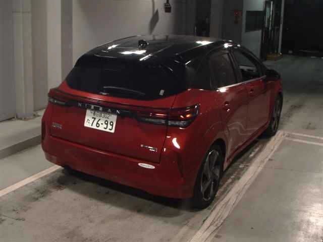 NISSAN AURA