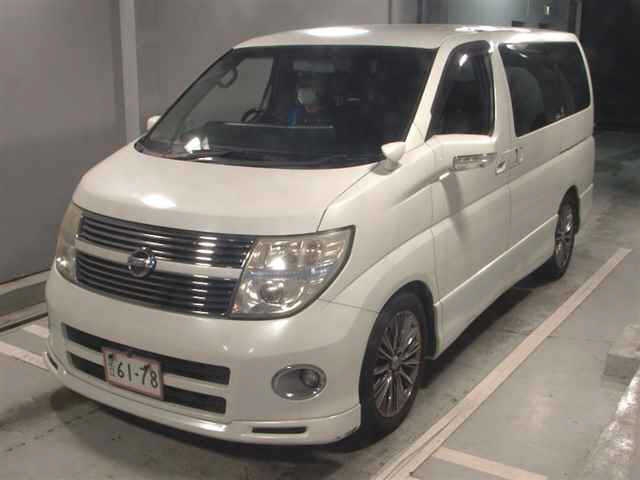 NISSAN ELGRAND
