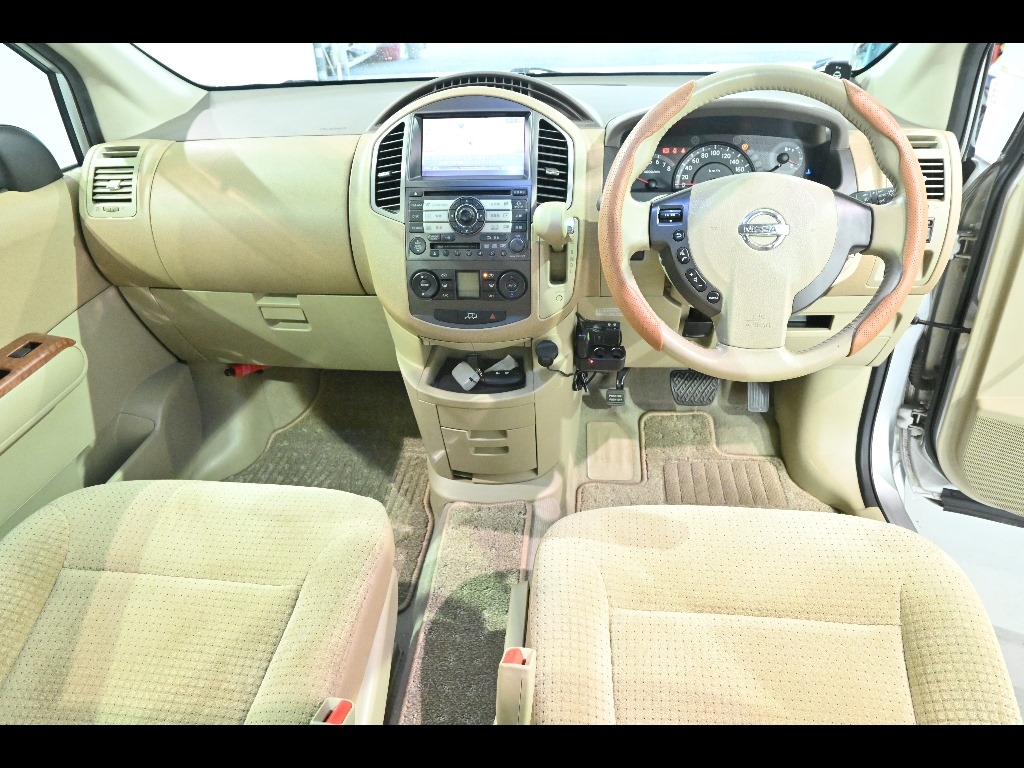 NISSAN LAFESTA