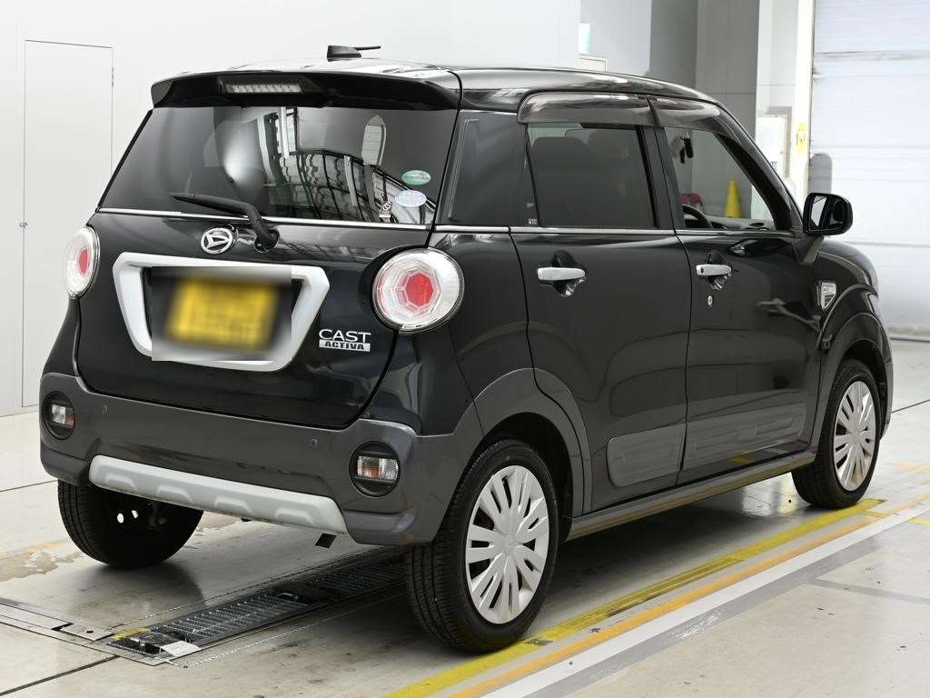 DAIHATSU CAST
