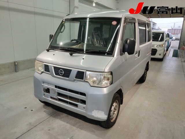 NISSAN NV100 CLIPPER