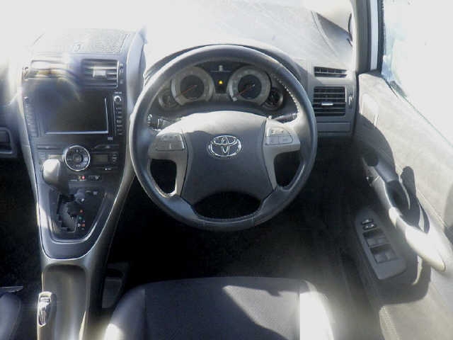TOYOTA BLADE