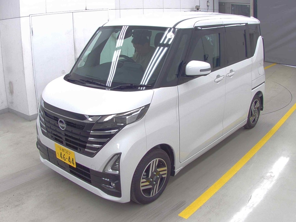 NISSAN ROOX