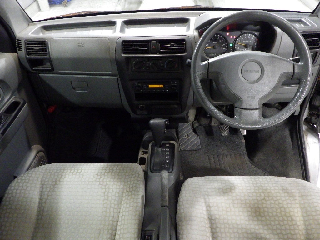 NISSAN CLIPPER