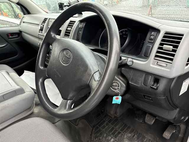 TOYOTA REGIUS ACE