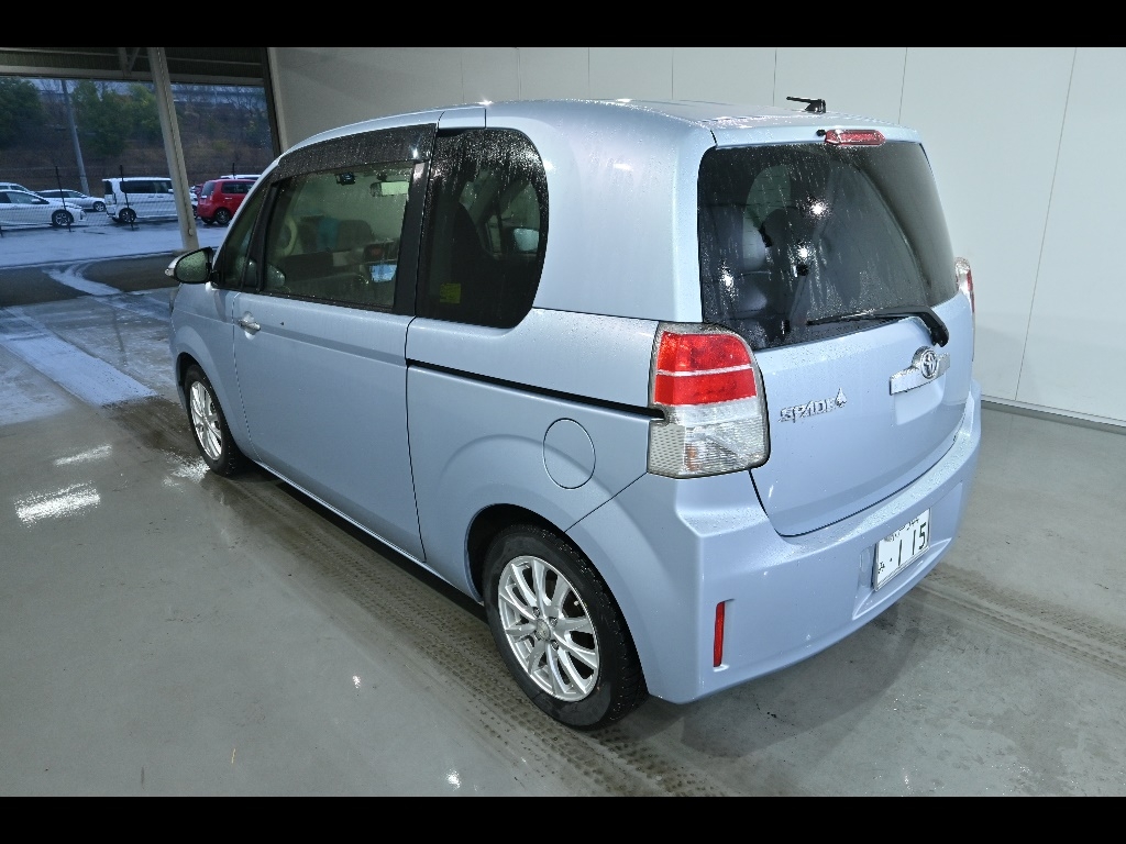 TOYOTA SPADE