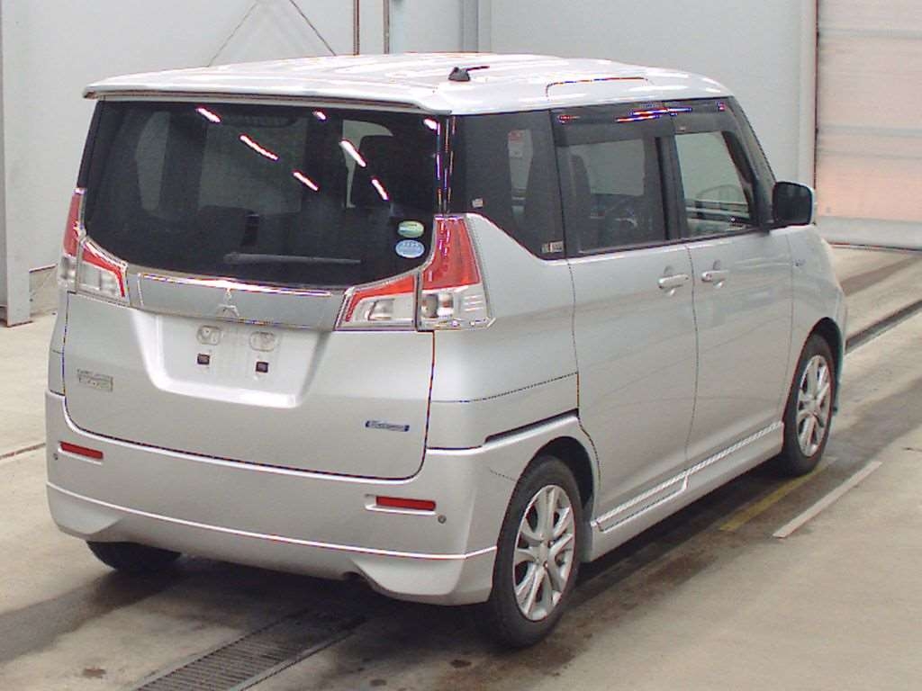 MITSUBISHI DELICA D:2