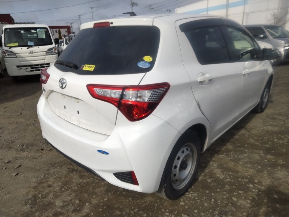 TOYOTA VITZ