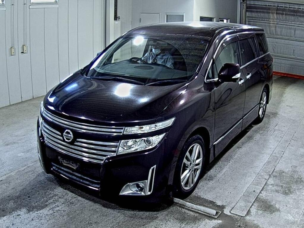 NISSAN ELGRAND