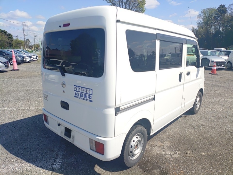 NISSAN NV100 CLIPPER