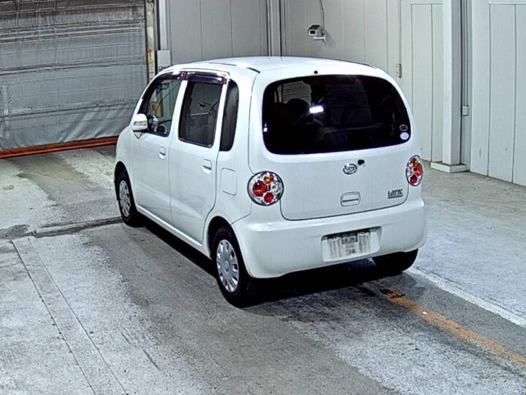 DAIHATSU MOVE LATTE