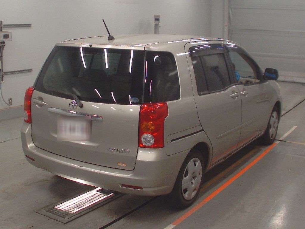 TOYOTA RAUM