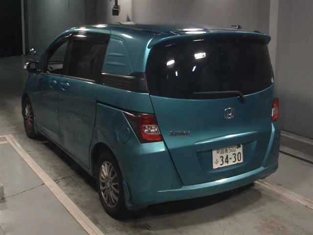 HONDA FREED SPIKE
