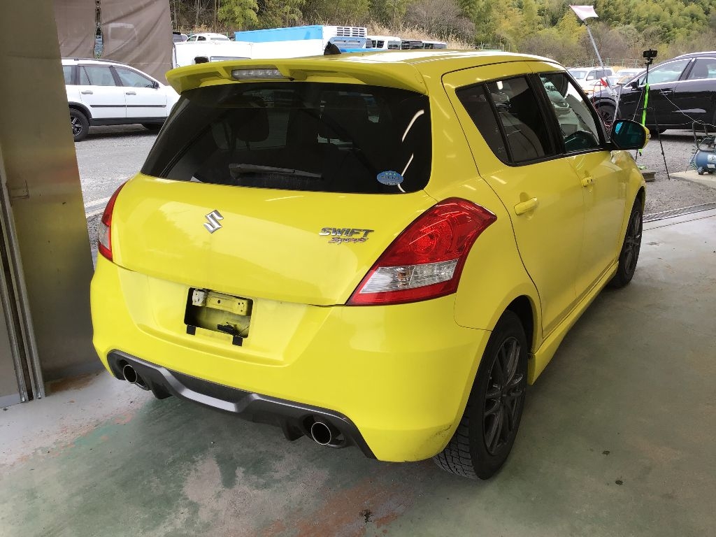 SUZUKI SWIFT