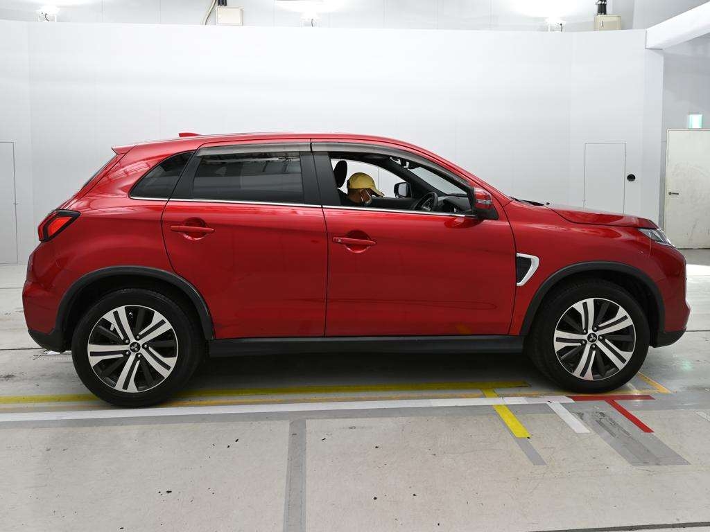 MITSUBISHI RVR