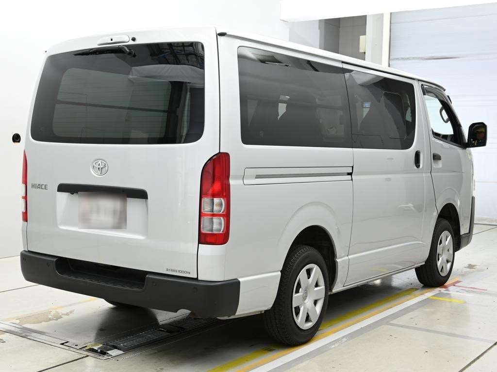 TOYOTA REGIUS ACE