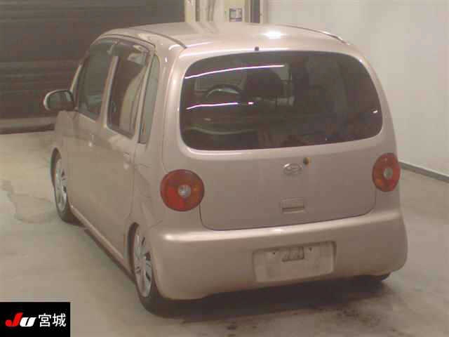 DAIHATSU MOVE LATTE