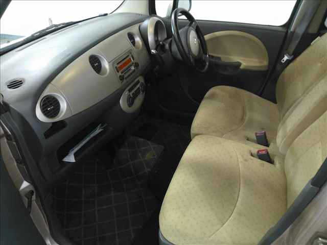 DAIHATSU MOVE LATTE