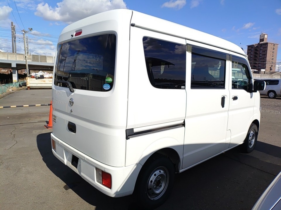 NISSAN NV100 CLIPPER