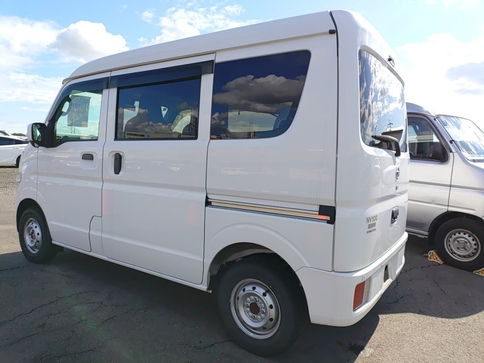 NISSAN NV100 CLIPPER