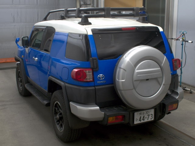TOYOTA FJ CRUISER