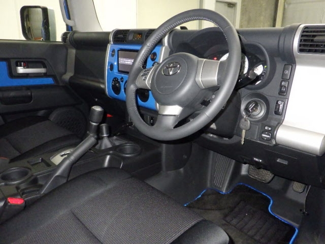 TOYOTA FJ CRUISER