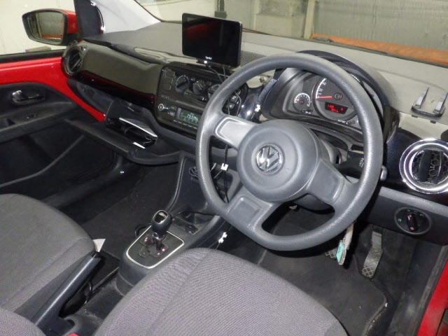 VOLKSWAGEN UP!