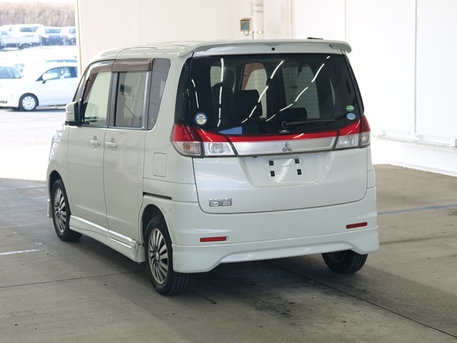 MITSUBISHI DELICA D:2
