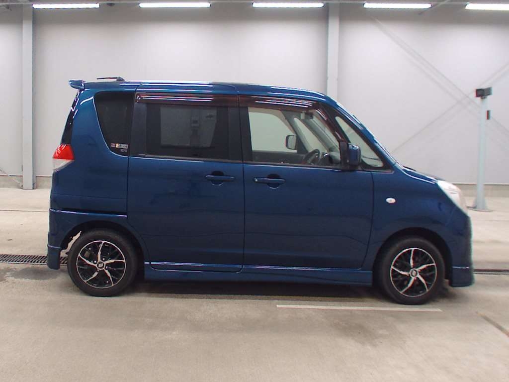 MITSUBISHI DELICA D:2