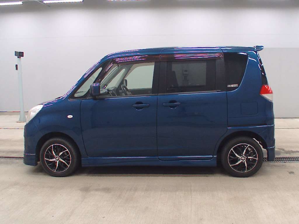 MITSUBISHI DELICA D:2