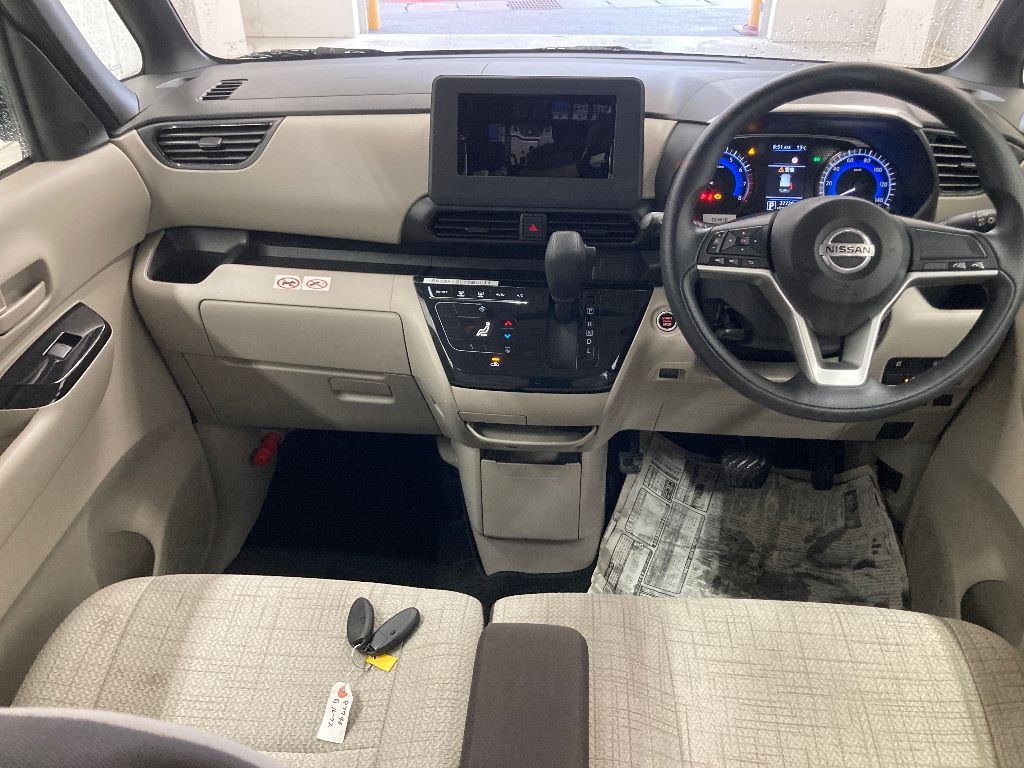 NISSAN ROOX