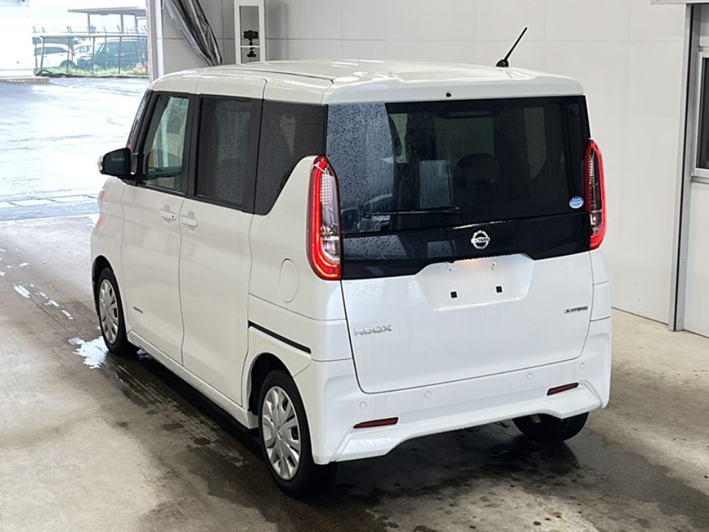 NISSAN ROOX