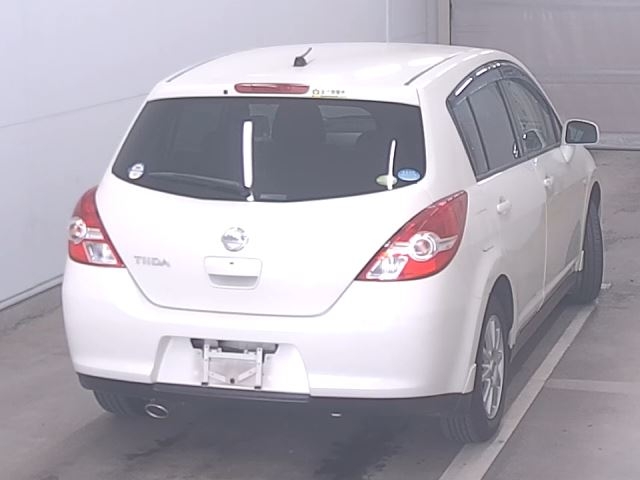NISSAN TIIDA