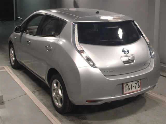 NISSAN LEAF