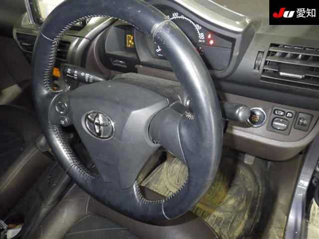 TOYOTA IQ