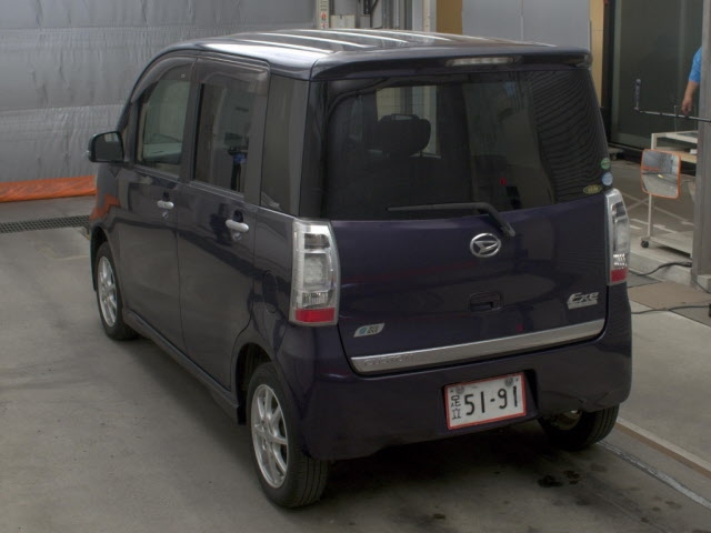 DAIHATSU TANTO EXE