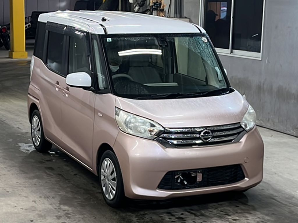 NISSAN DAYZ ROOX