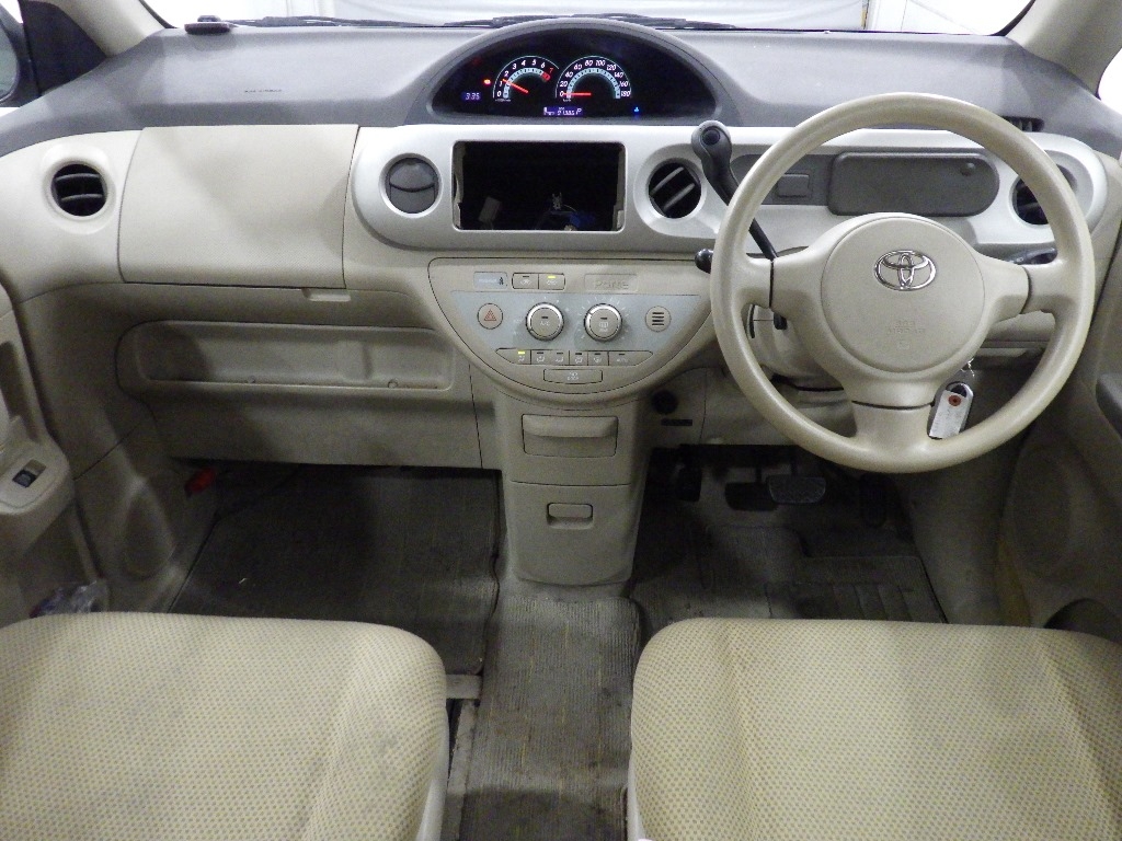 TOYOTA PORTE
