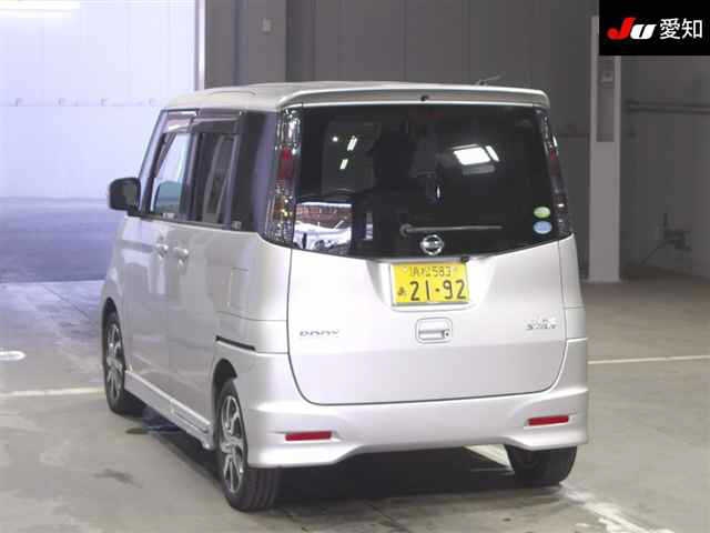 NISSAN ROOX