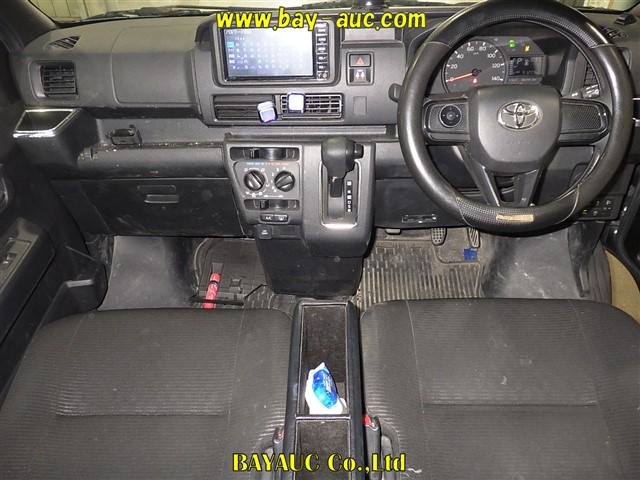 TOYOTA PIXIS VAN
