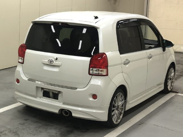 TOYOTA PORTE