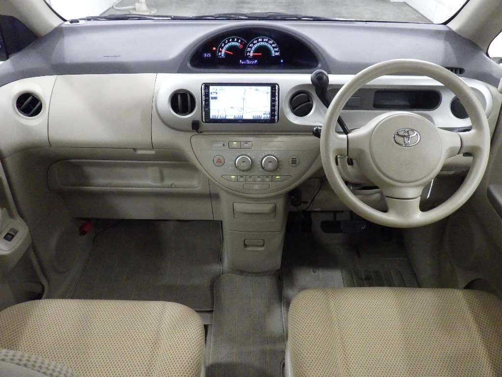 TOYOTA PORTE