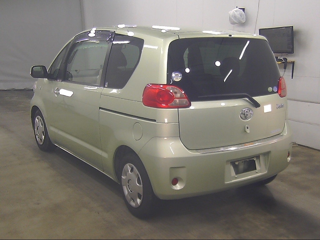 TOYOTA PORTE