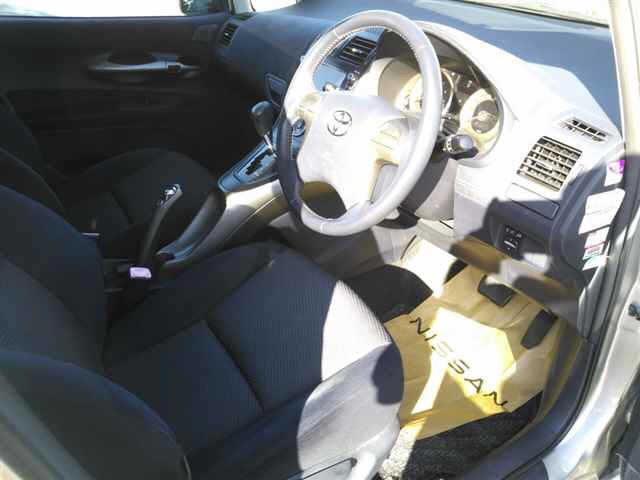 TOYOTA BLADE